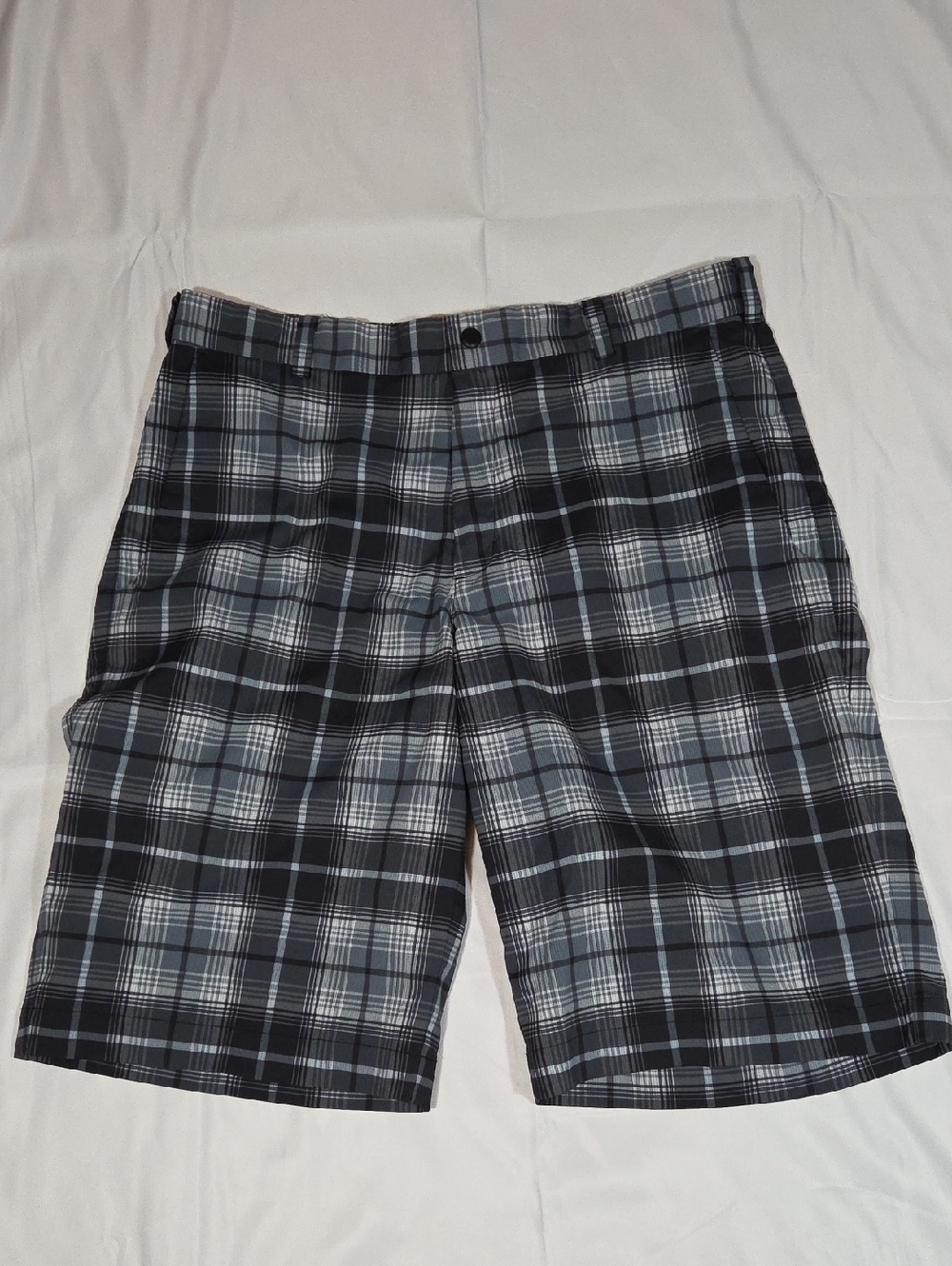 Nike Golf Tour Performance Dri-fit Gray And Black Plaid Shorts Size 33